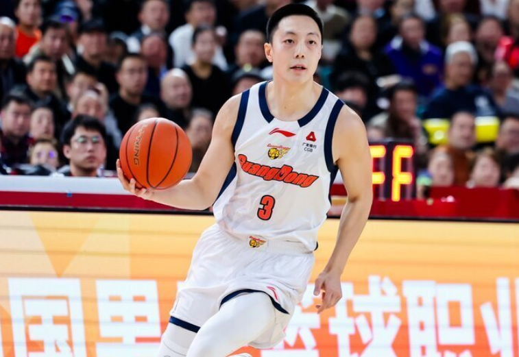 开云体育平台-超北京升第3!广东48分狂胜送四川开局32连败 徐杰20+4三分